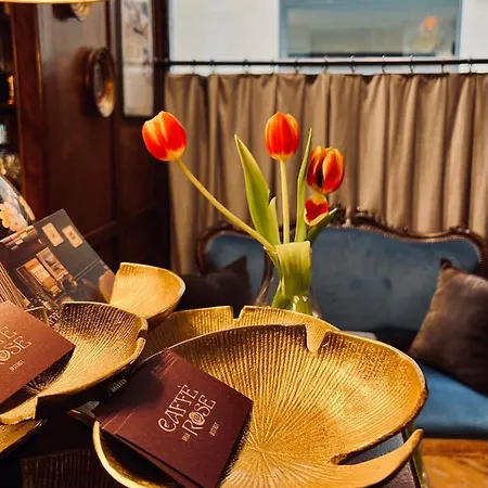 Caffe Delle Rose Les فيربانيا