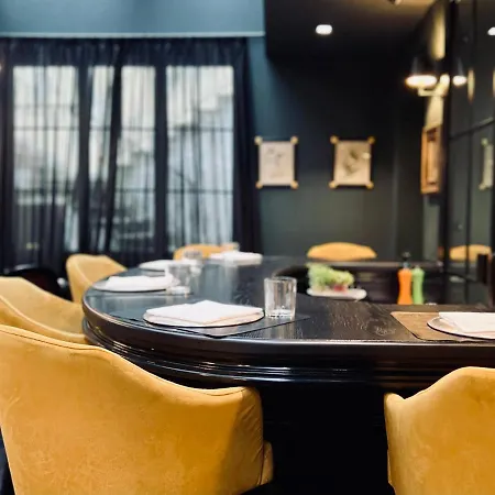 Caffe Delle Rose Les بيت ضيافة 4*