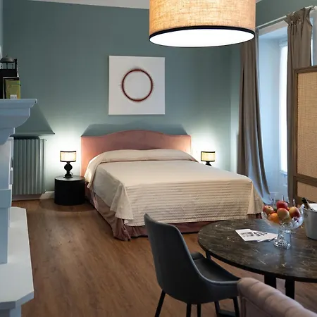 Caffe Delle Rose Les بيت ضيافة